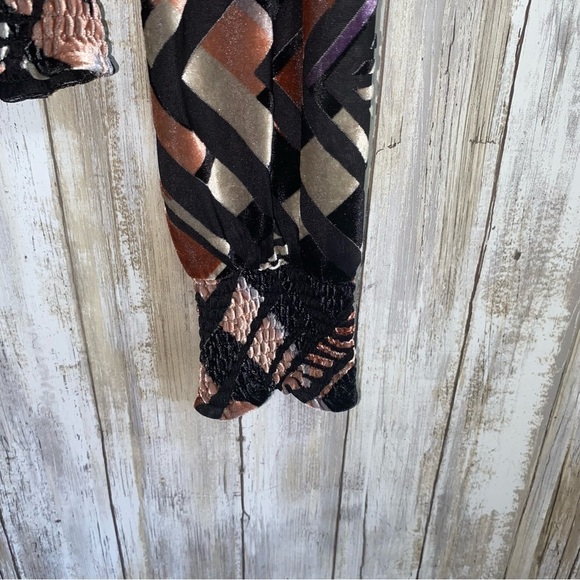 White House Black Market Geo Print Velvet Long Sleeve Blouse - Picture 5 of 8